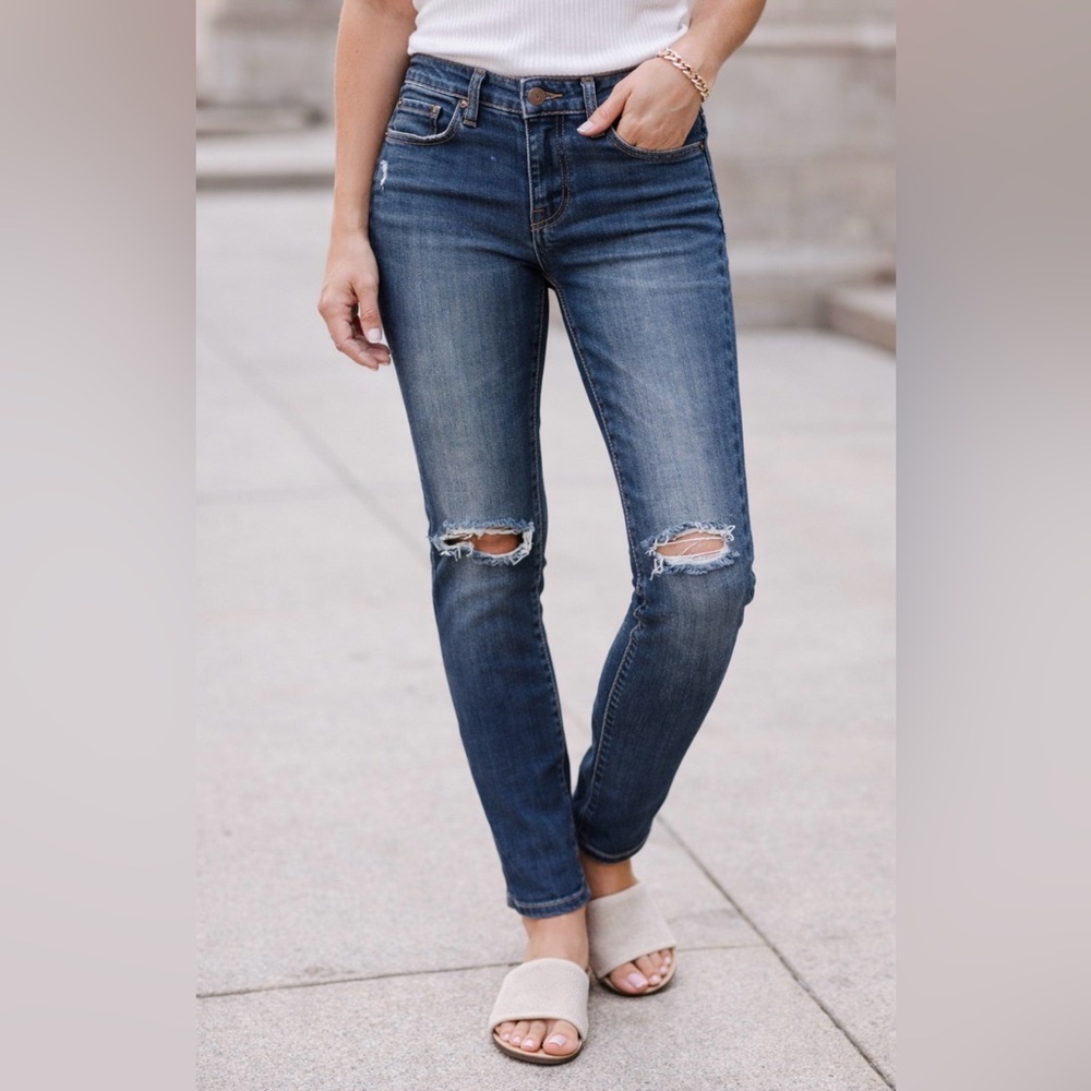 Gap Women’s Size 4/27R Blue Distressed Skinny Jeans Legging Sculpt